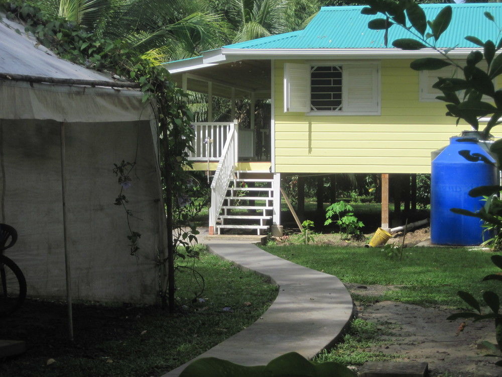 Sand Dollar Beach Bed & Breakfast Bocas del Toro Eksteriør billede